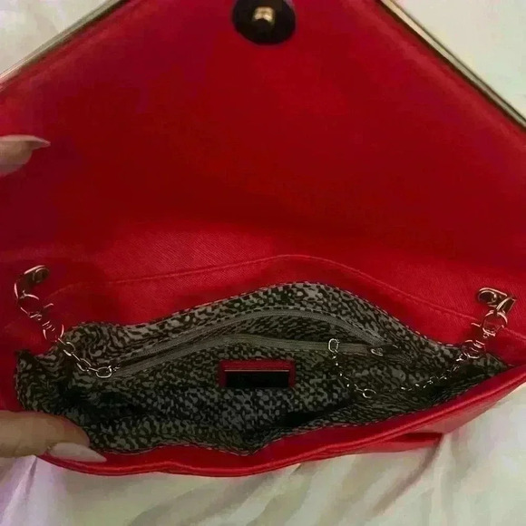 Urban expressions red crossbody clutch envelope bag - Picture 2 of 3